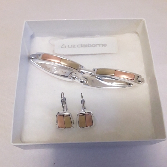 LIZ CLAIBORNE MATTE GOLD & BRONZE METALLIC BRACELET/EARRING SET - Picture 3 of 10